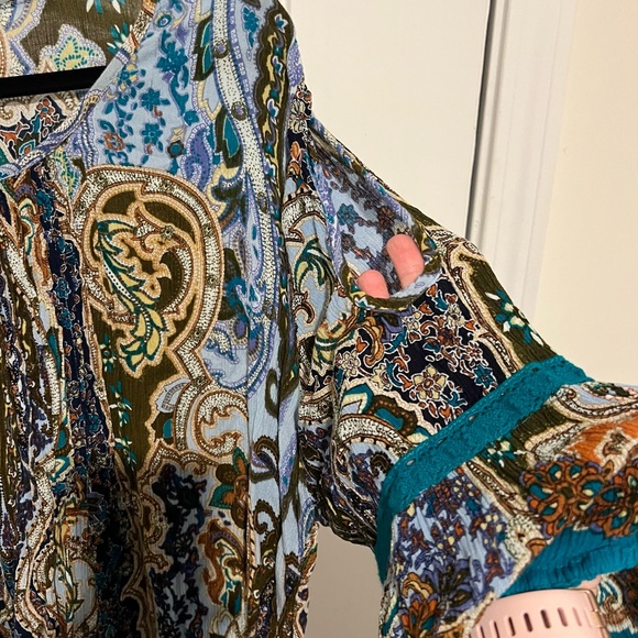 Bila Womens Teal Boho Cold Shoulder Crinkle Blouse with Paisley Print size XL - Picture 9 of 15